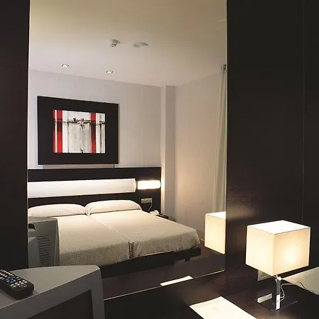 Oca Palacio De La Llorea & 호텔 4*