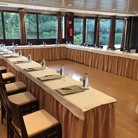 فندق Oca Palacio De La Llorea & ديفا