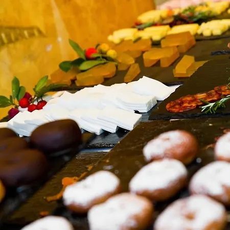 فندق Oca Palacio De La Llorea & 4*