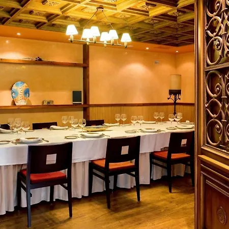 فندق Oca Palacio De La Llorea &