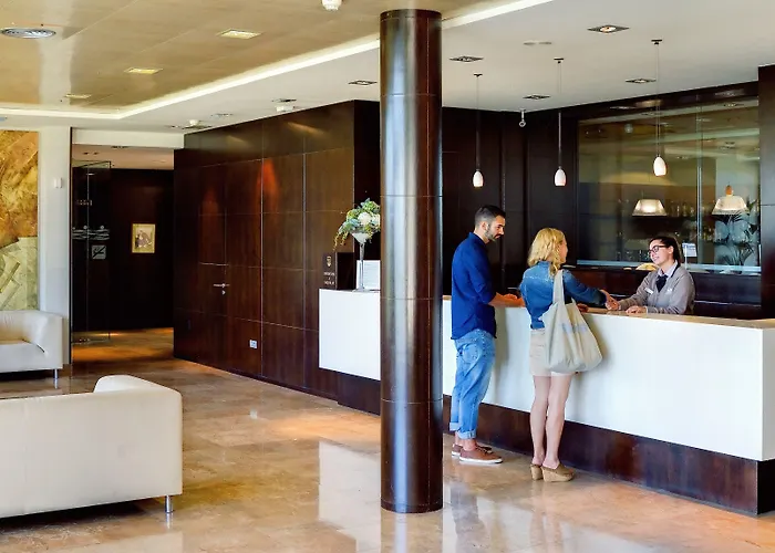 Oca Palacio De La Llorea Hotel&spa